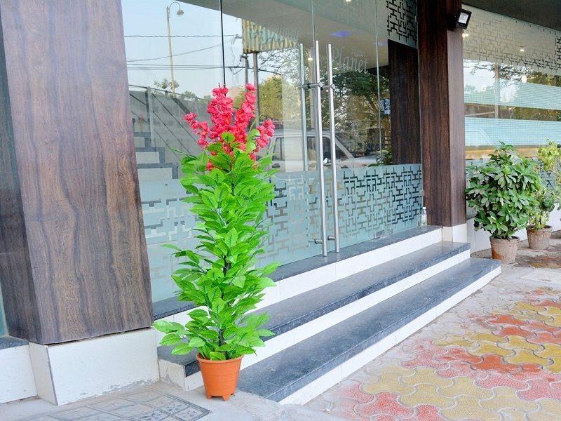 Hotel Planet Vadodara Zewnętrze zdjęcie