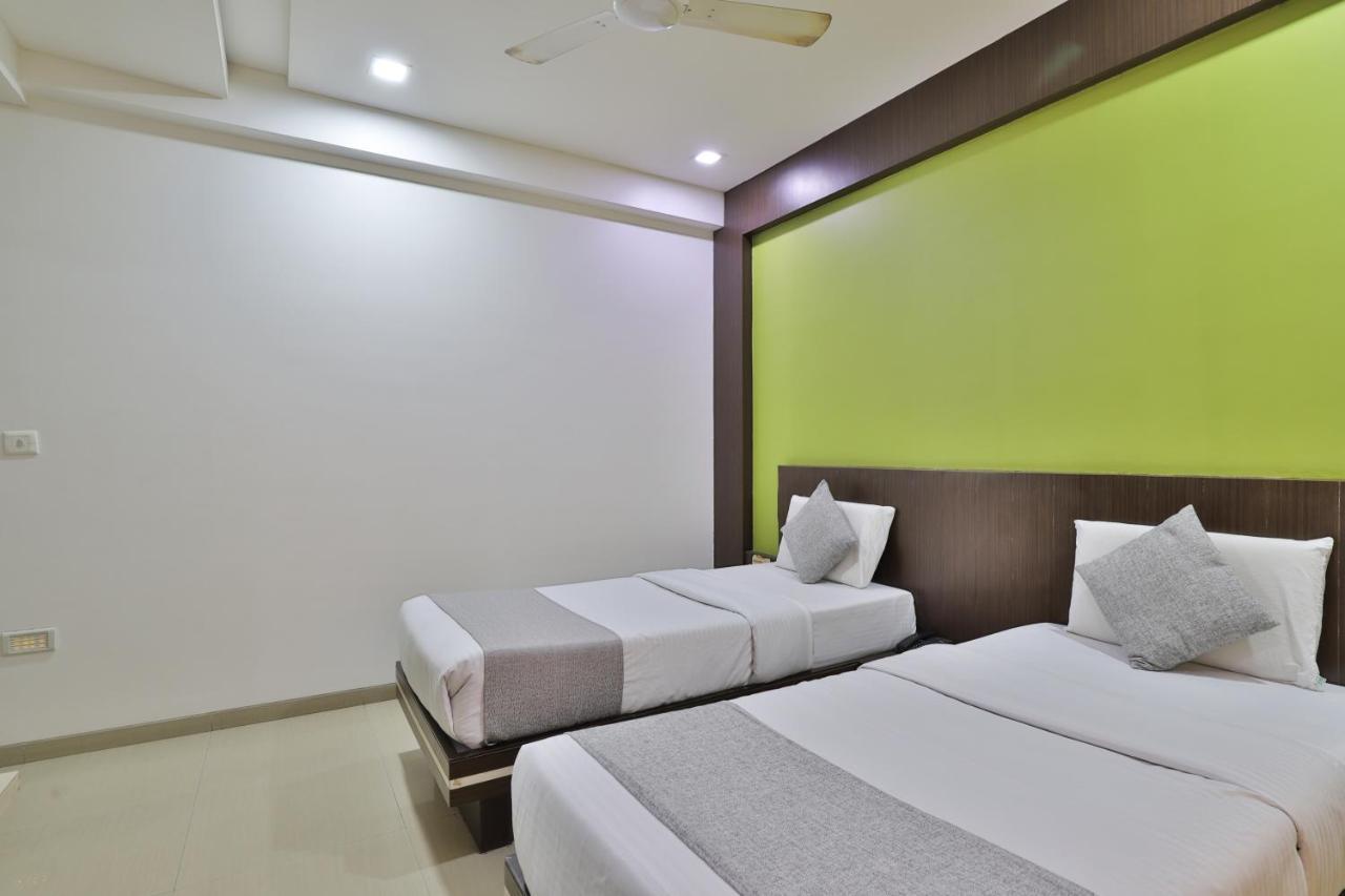 Hotel Planet Vadodara Zewnętrze zdjęcie