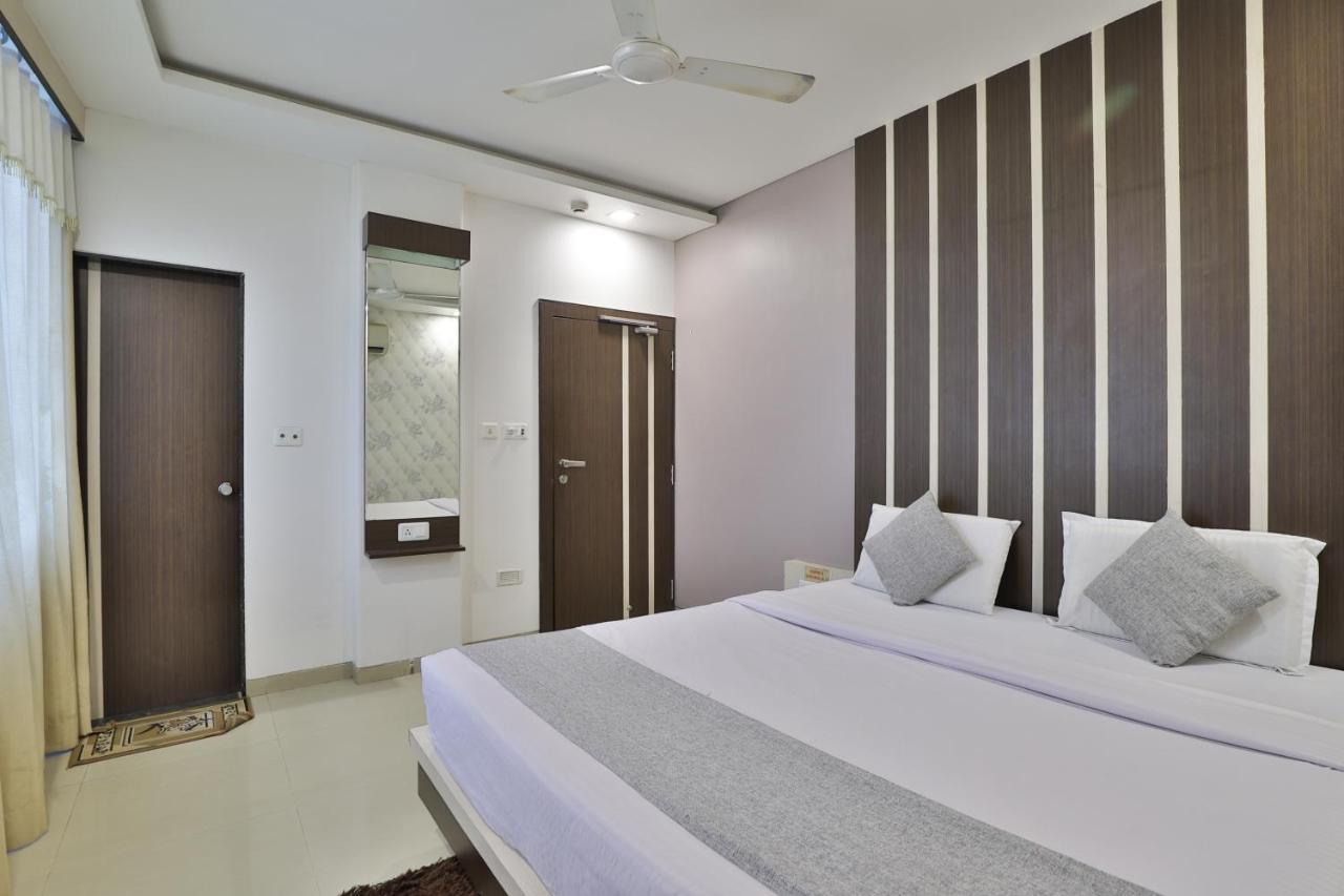 Hotel Planet Vadodara Zewnętrze zdjęcie