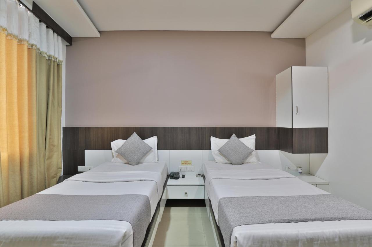 Hotel Planet Vadodara Zewnętrze zdjęcie