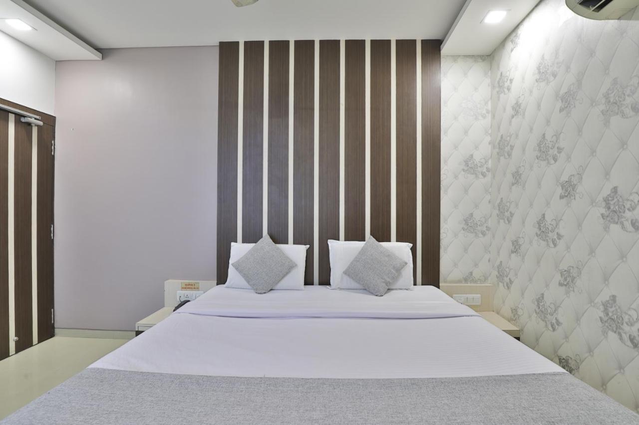 Hotel Planet Vadodara Zewnętrze zdjęcie