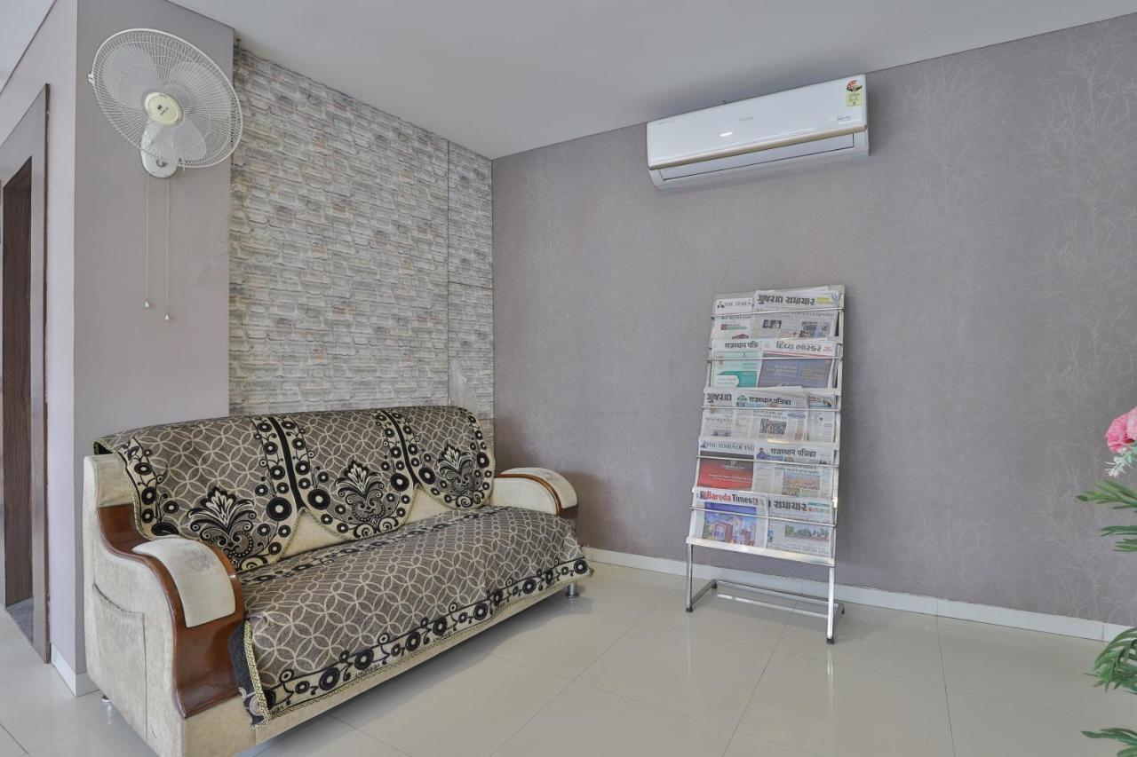 Hotel Planet Vadodara Zewnętrze zdjęcie