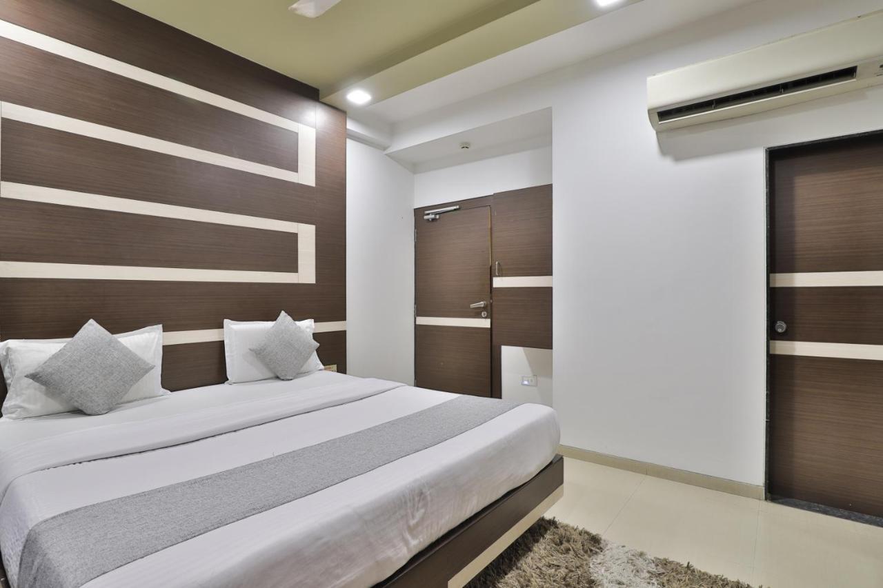 Hotel Planet Vadodara Zewnętrze zdjęcie