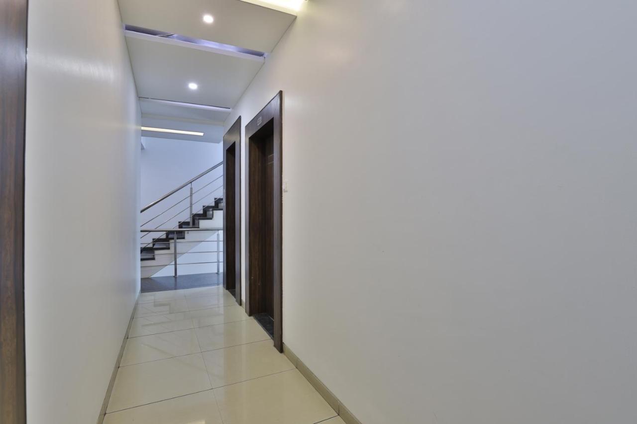 Hotel Planet Vadodara Zewnętrze zdjęcie