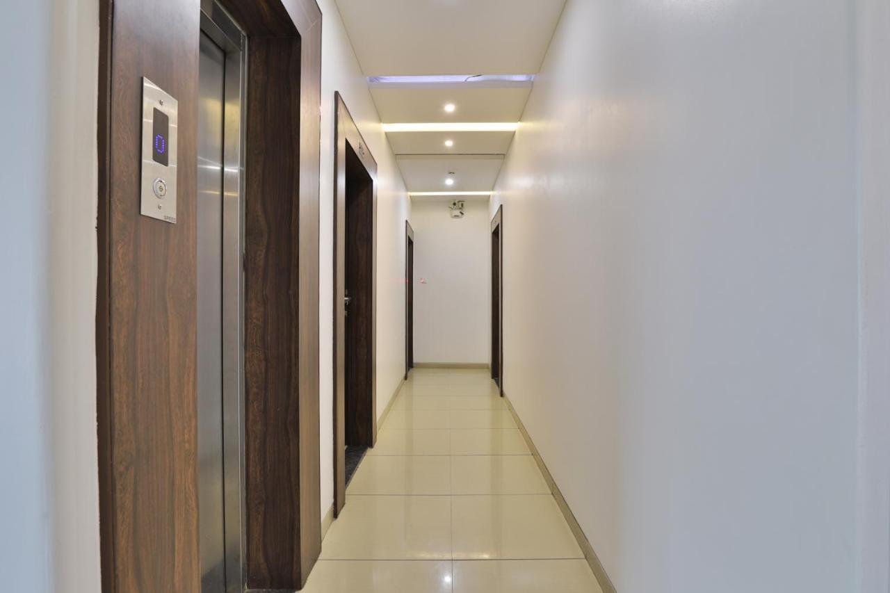 Hotel Planet Vadodara Zewnętrze zdjęcie
