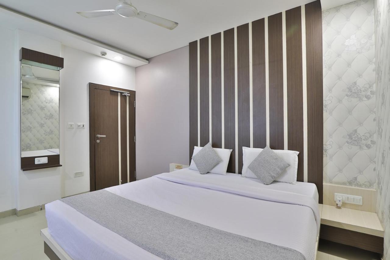 Hotel Planet Vadodara Zewnętrze zdjęcie